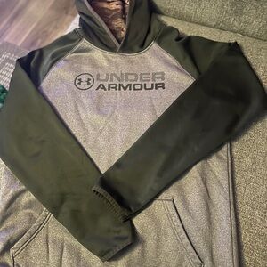 Under Armour Sweatshirt